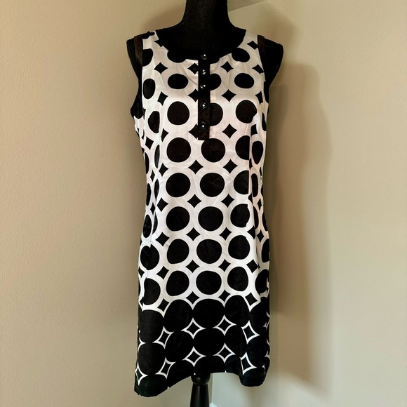 BCBGMaxazria sleeveless black and white dress dots & diamonds pattern size M - Picture 1 of 4